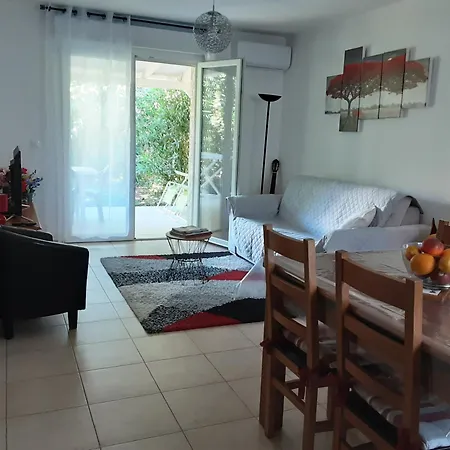 Mini T2, 200 M De La Plage, Piscine Chauffee, Jardin * Prunete