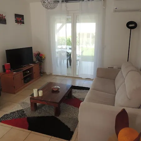 Mini T2, 200 M De La Plage, Piscine Chauffee, Jardin