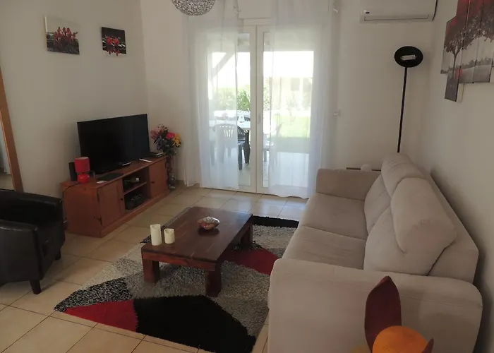 Mini T2, 200 M De La Plage, Piscine Chauffee, Jardin